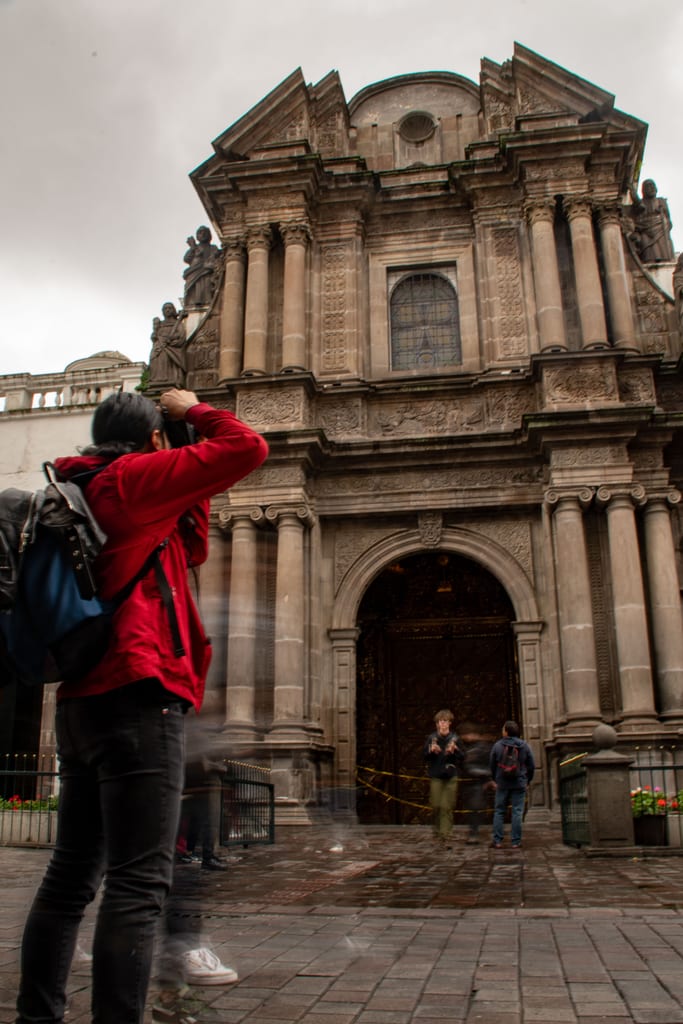 Quito — oro colonial y hora azul